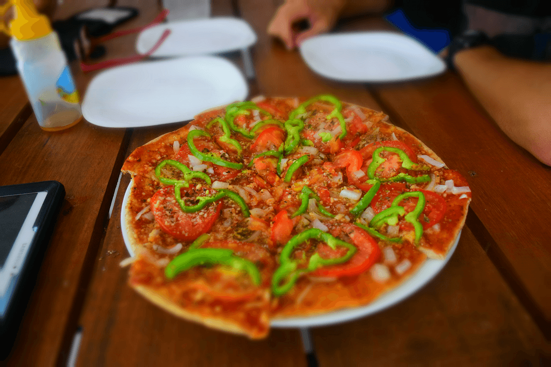 pizzas are easy to make in hostels