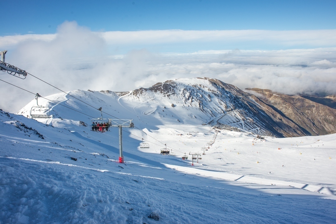 the main chairlift at mt hutt