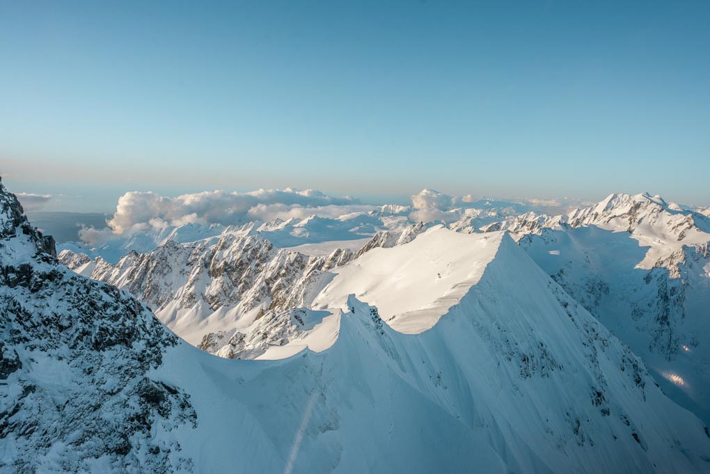 The mountains that seperate the west and est coast of New Zealand on our scenic flight through Mount Cook National Park