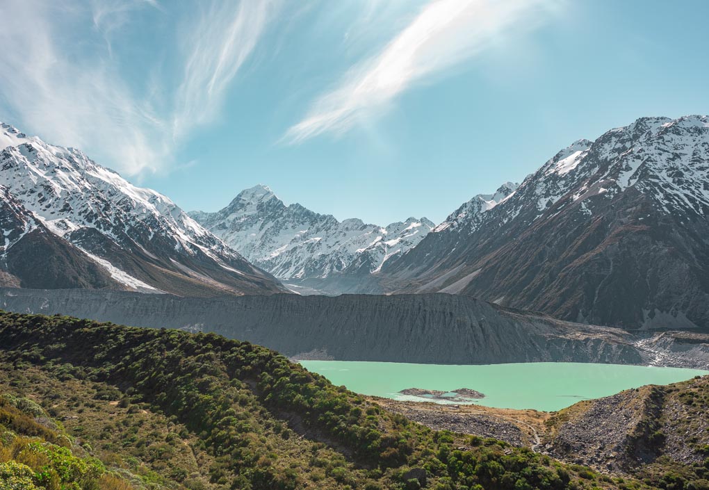 Views of Mount cook from the Sealy tarns Track