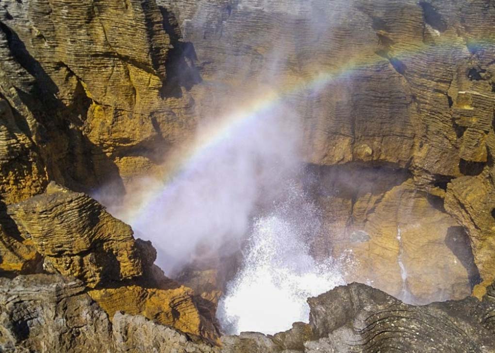 Te Blowhole in Punakaiki, New Zealand