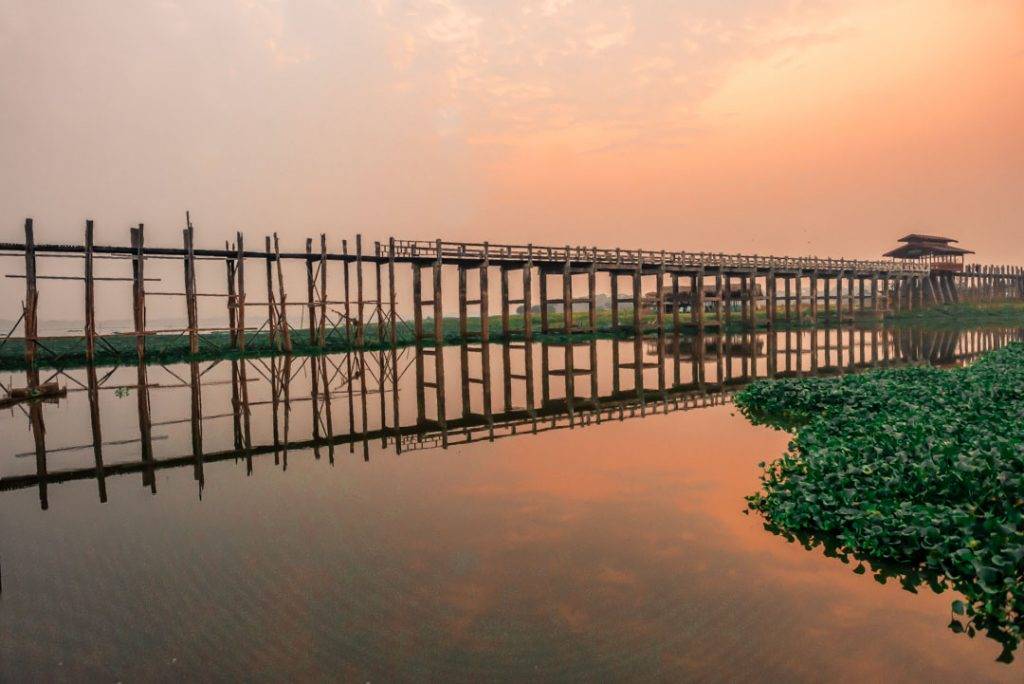 U-bein bridge at sunrise