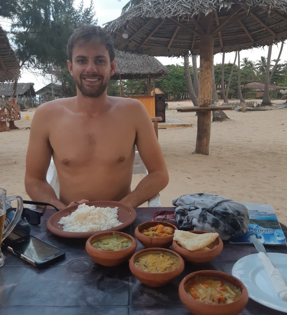 eating curry at Nilaveli Beach