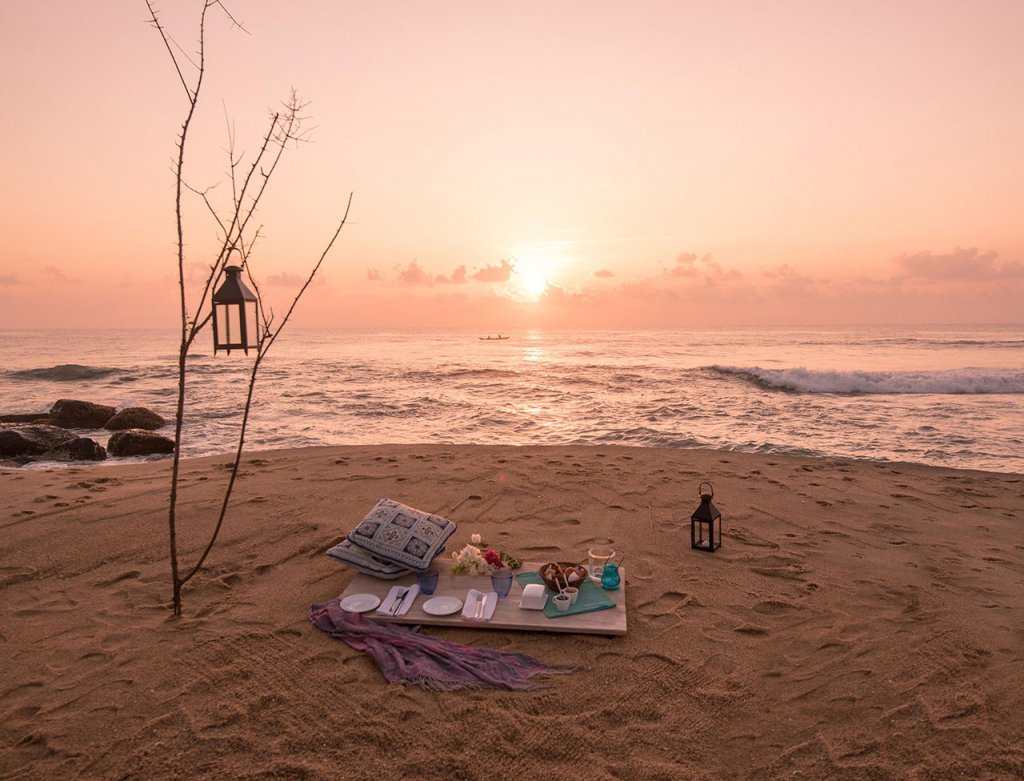 arugam bay sunset picnic