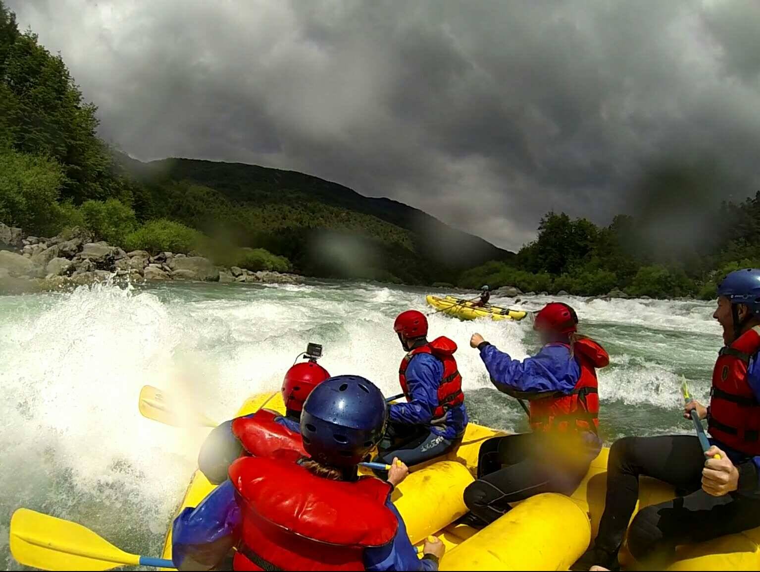 Rafting in the de las Vueltas River Canyon