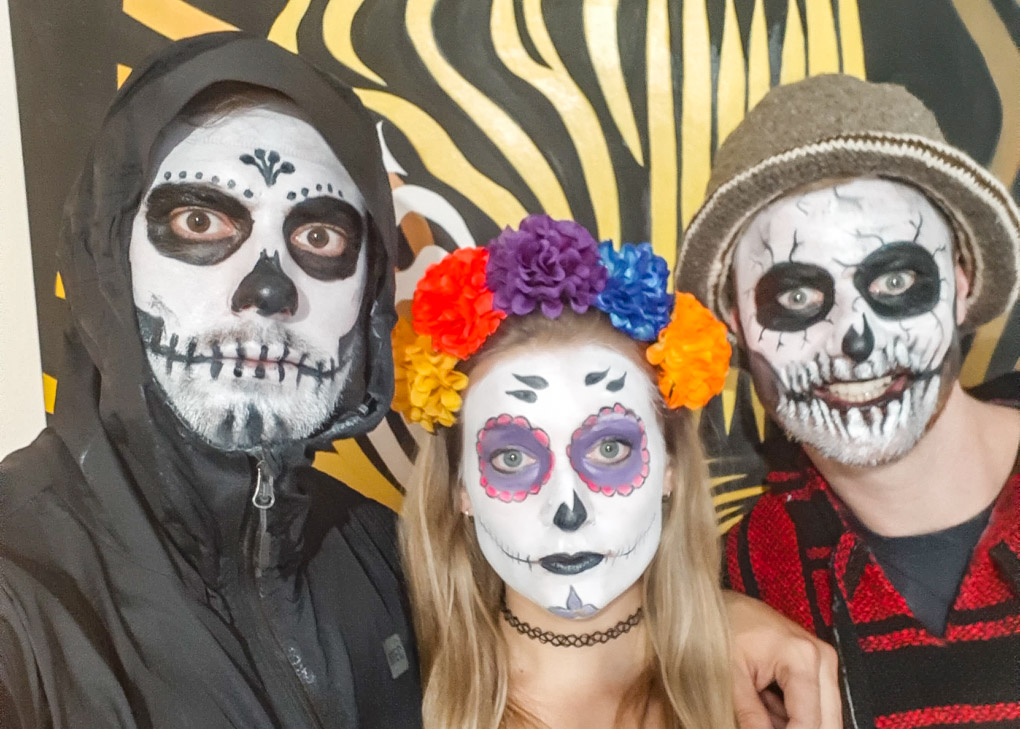 day of the dead in mexico make up