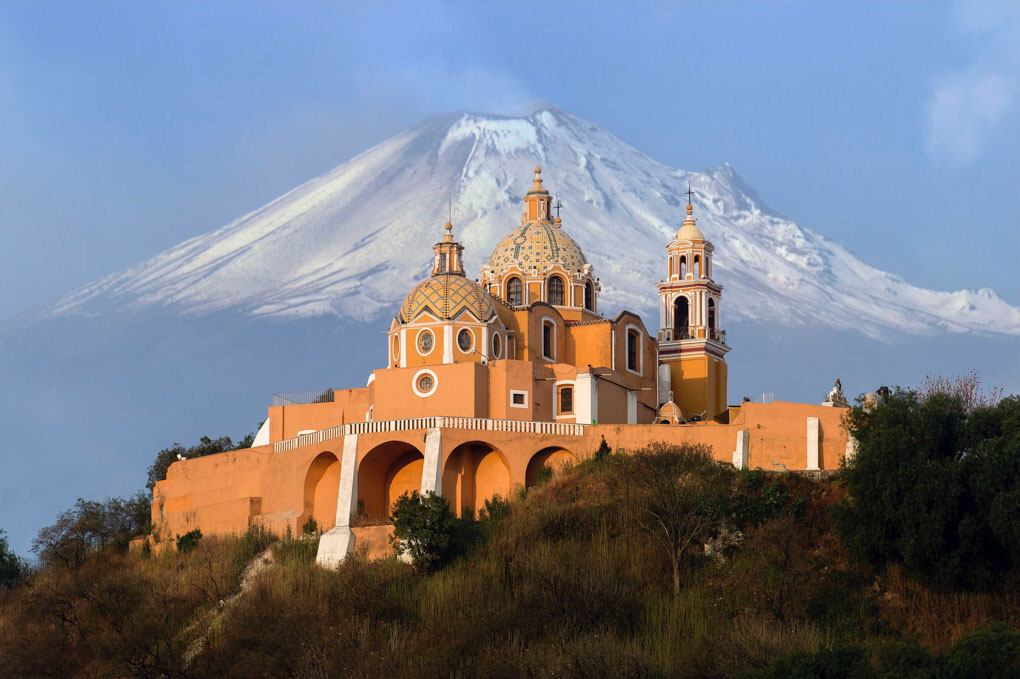 Photo by Pedro Lastra on Unsplash Popocatépetl and Iztaccihuatl