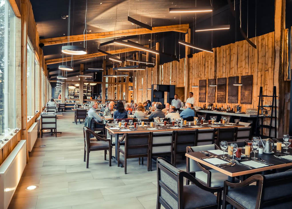 Lago Grey Hotel restaurant