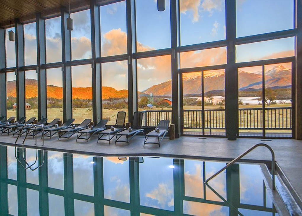 The indoor pool at RÃo Serrano Hotel + Spa