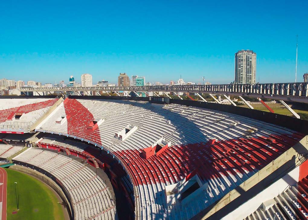 MONUMENTAL in belgrano, buenos aires