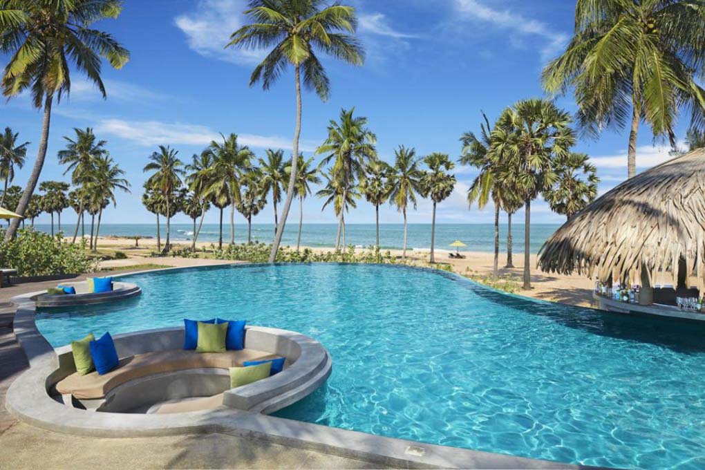 The pool at Jetwing Surf Sri Lanka