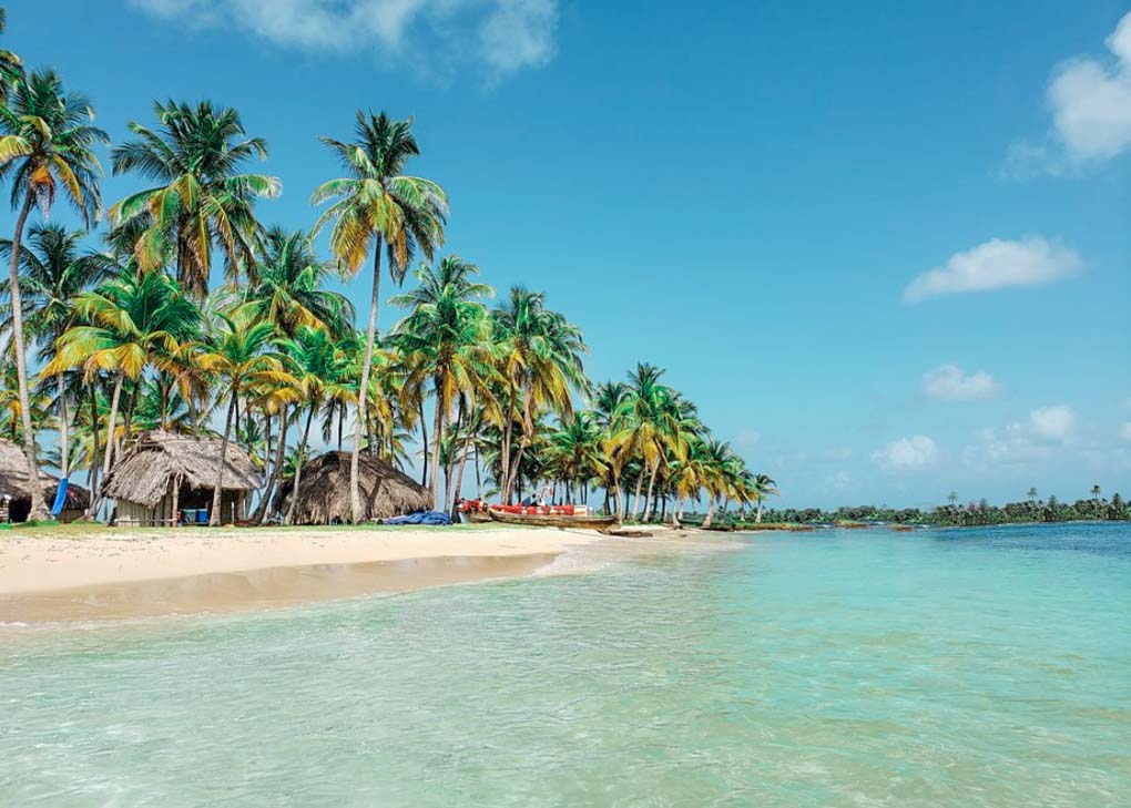 A secluded Island on our San Blas Islands tour from Panama