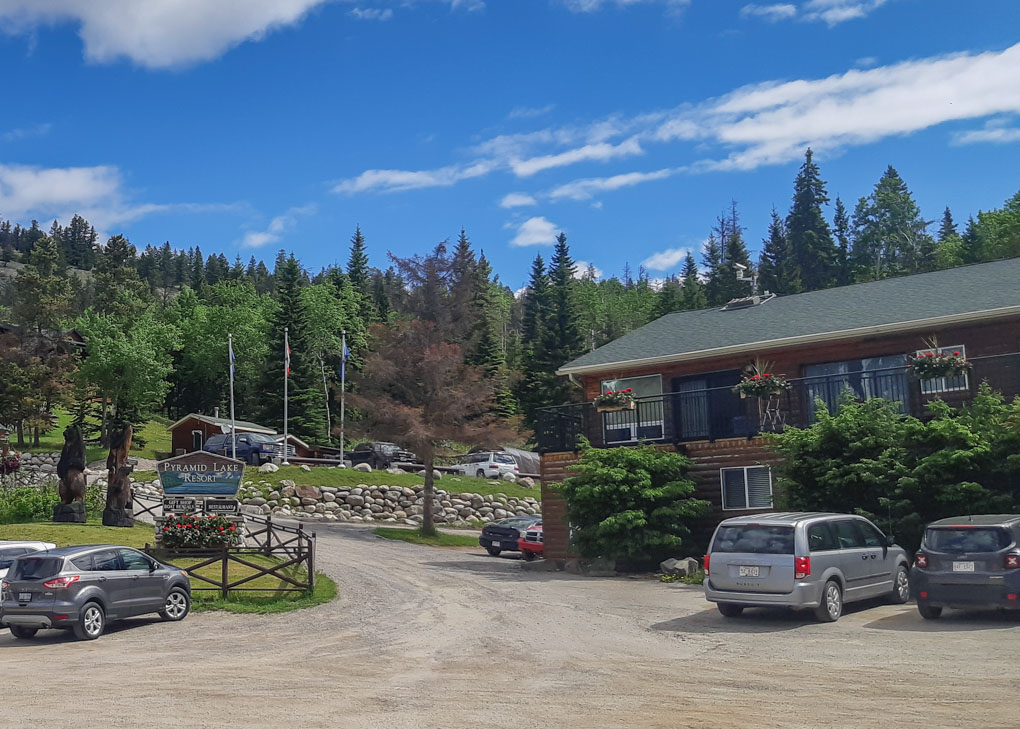 The front of the Pyramid Lake Resort in Jasper