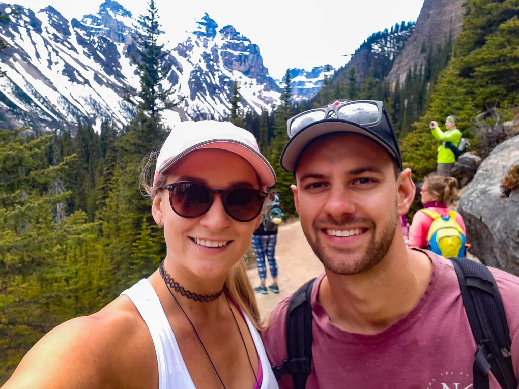 Bailey and Daniel take a selfie on the Lake Agnes Tea House Hike