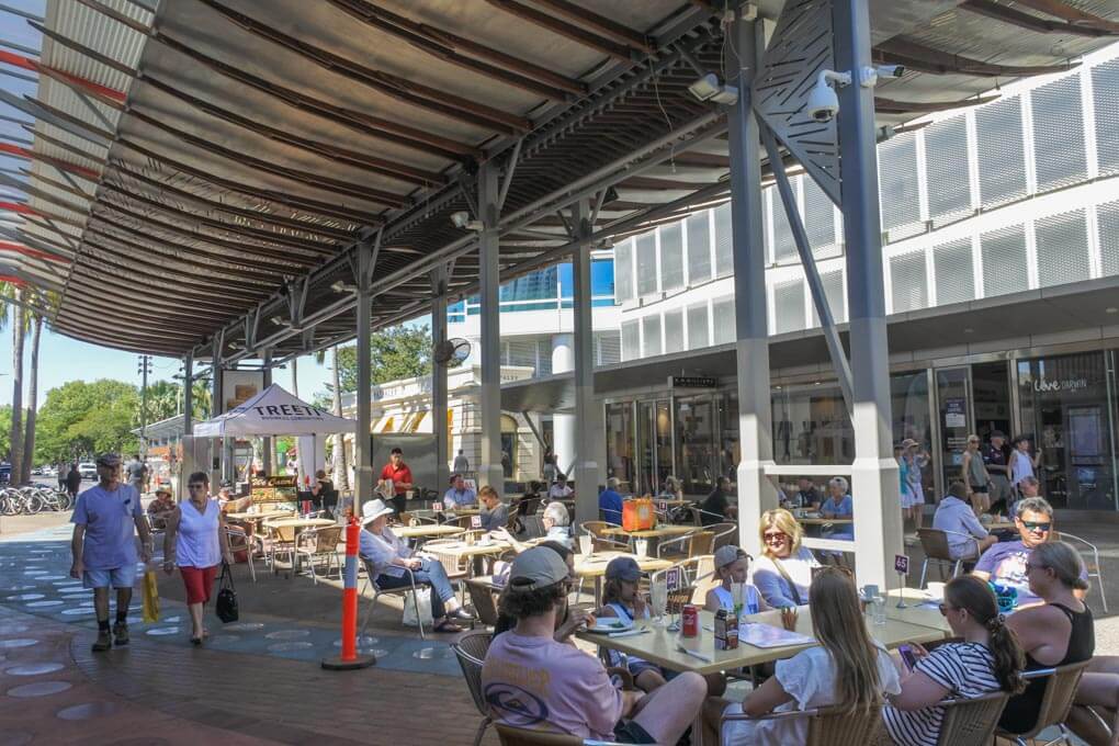 smith street mall in darwin city center