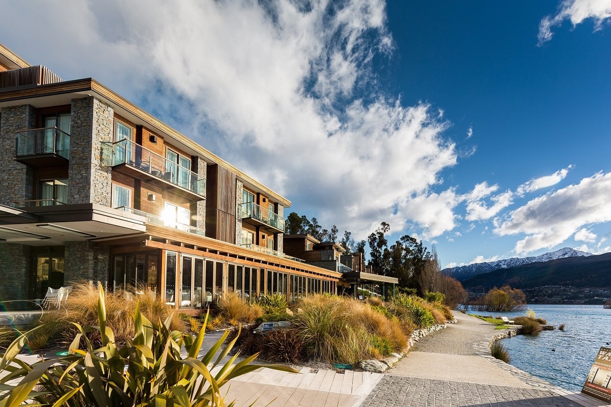 the outside of the Hilton on the lake in Queenstown