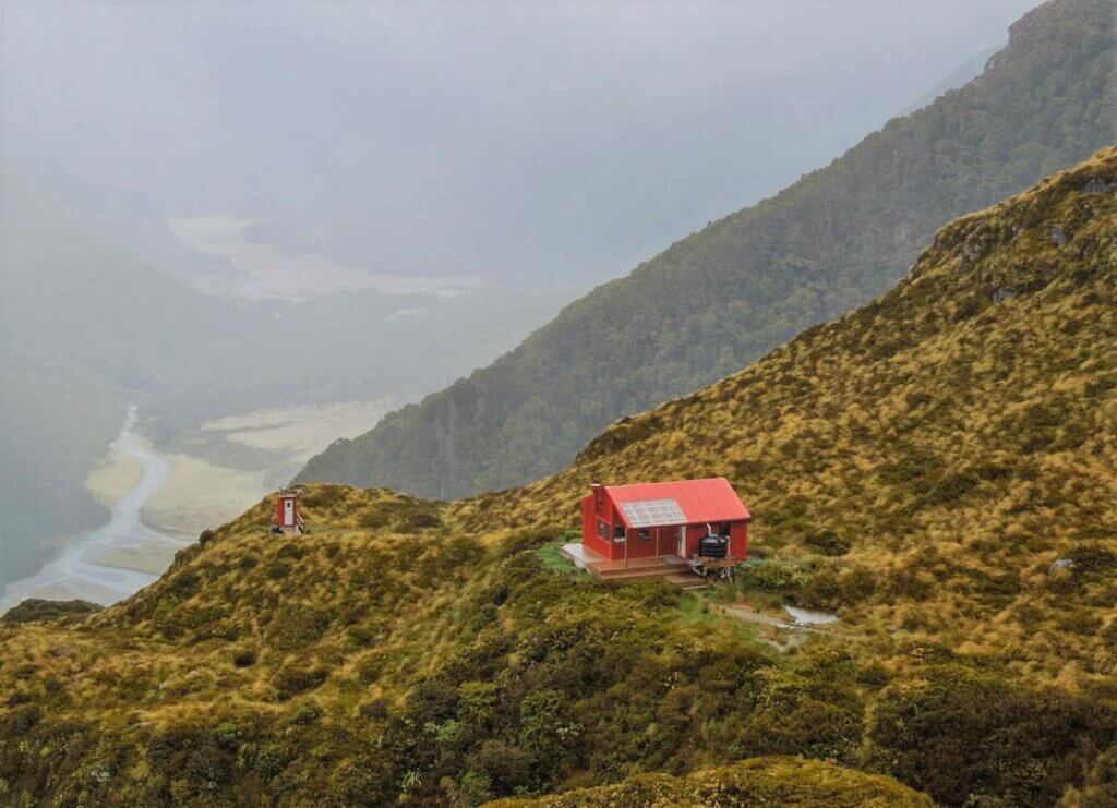 outside-the-liverpool-hut