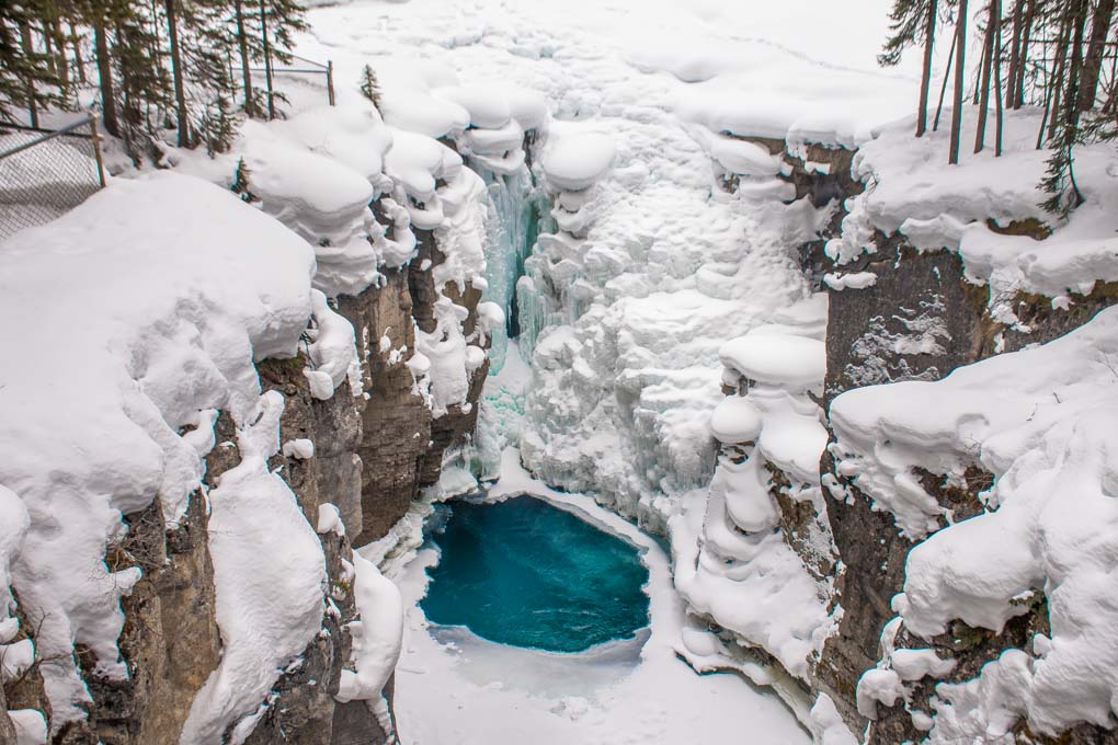 Sunwapta Falls in winter