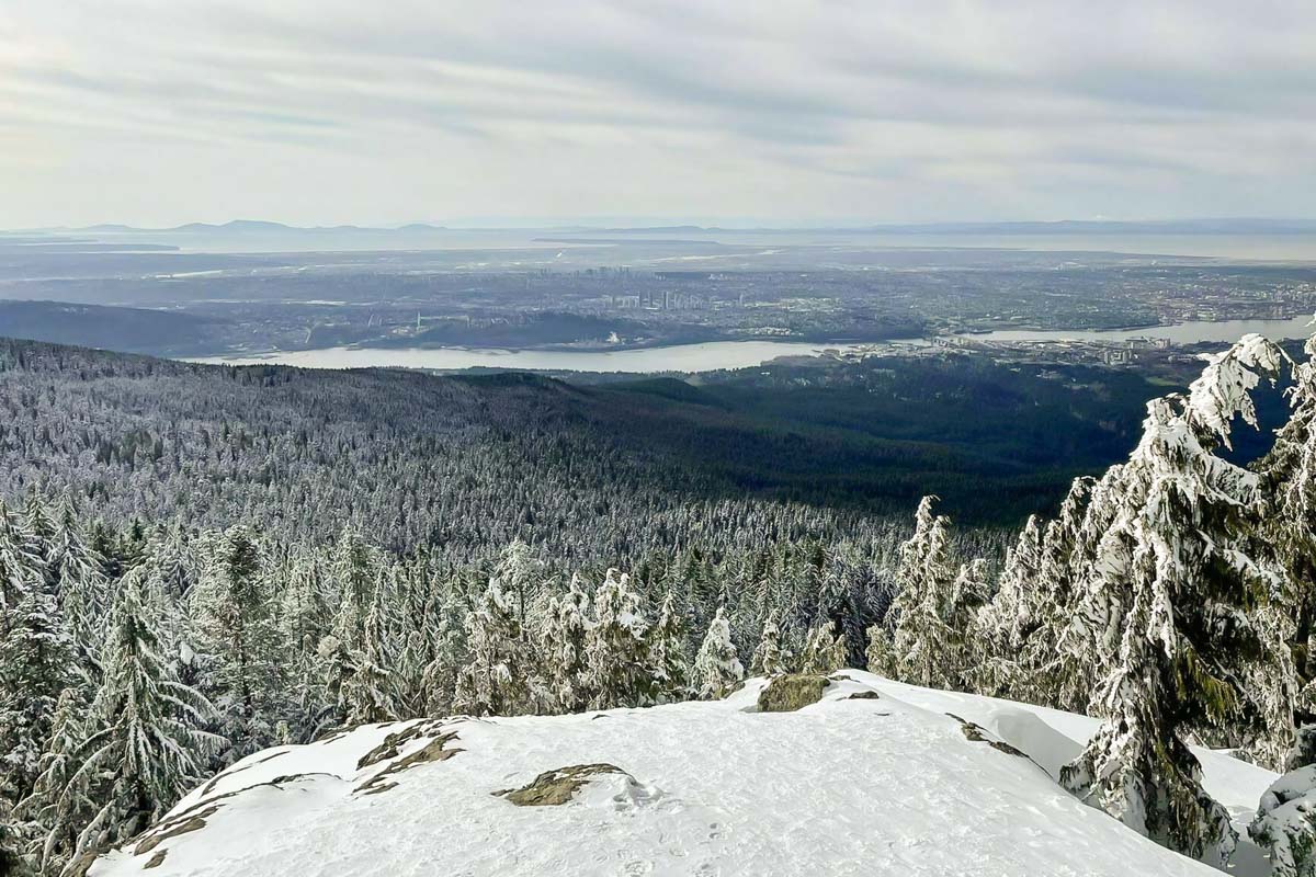 Dog Mountain Trail near Vancouver in winter