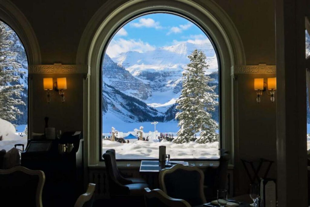 Views in the Lakeview Lounge