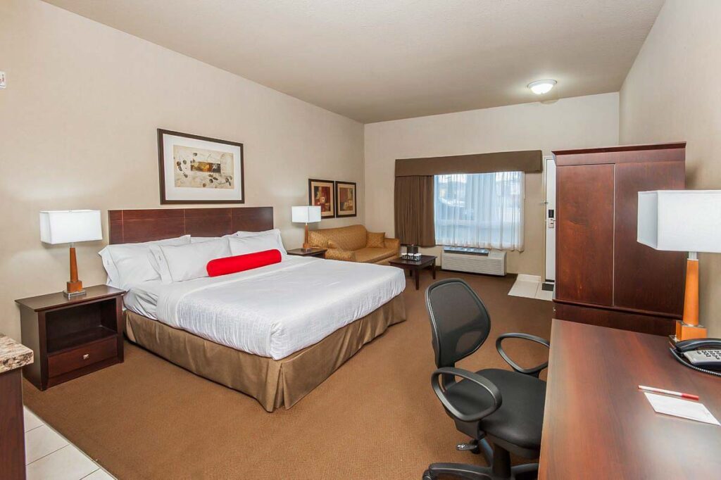 Ramada by Wyndham Drumheller Hotel & Suites