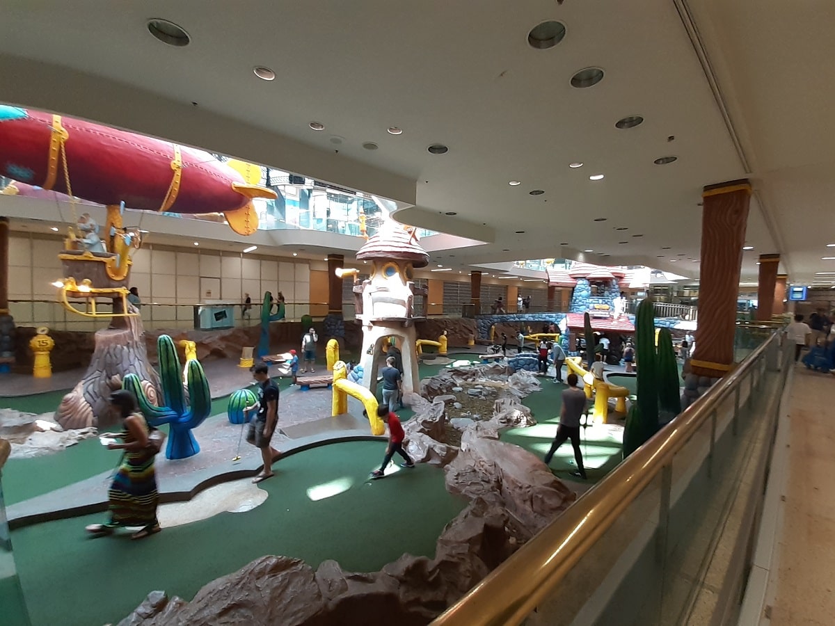 the mini golf in West Edmonton Mall