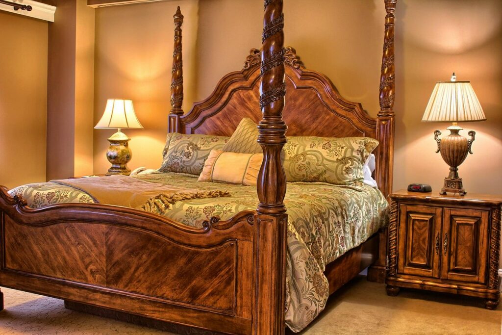 King suite at the Grant Hall Hotel