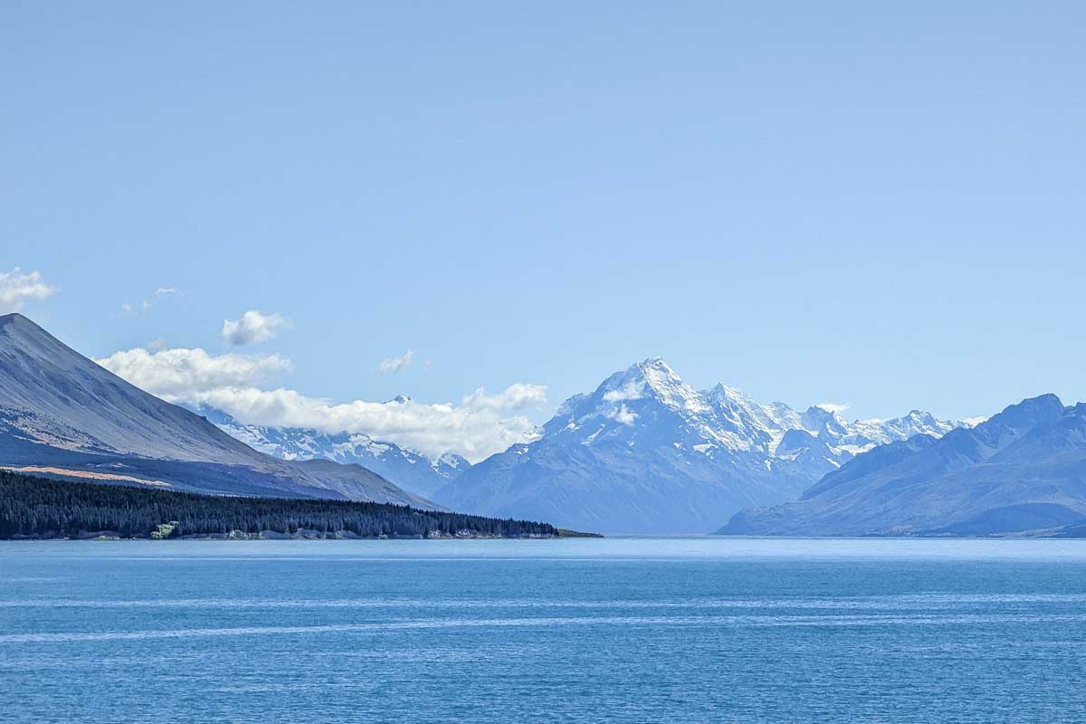 Views of Mount Cook from the Lake Tekapo viewpoint