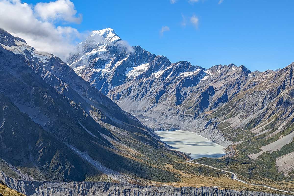 hooker Lake and Mount Cook as seen from the Sealy Tarns Trail