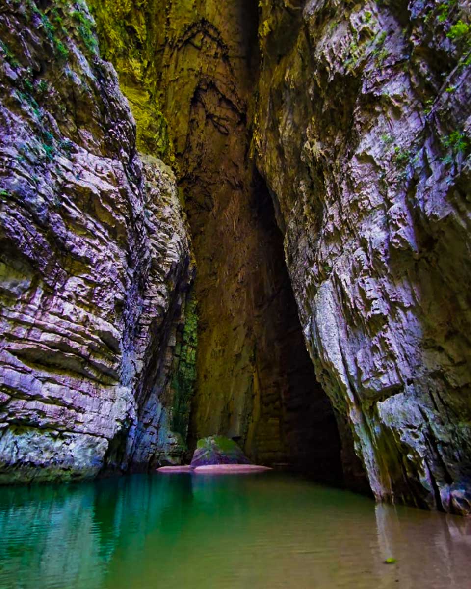 Arco del Tiempo on a tour Chiapas Mexico
