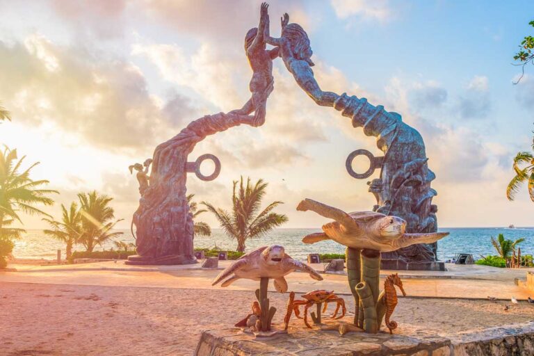 Parque Los Fundadores, Playa del Carmen, Mexico