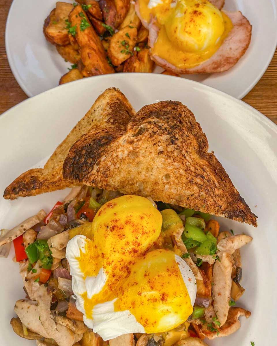 Brunch at The Crabapple Cafe, Squamish, BC