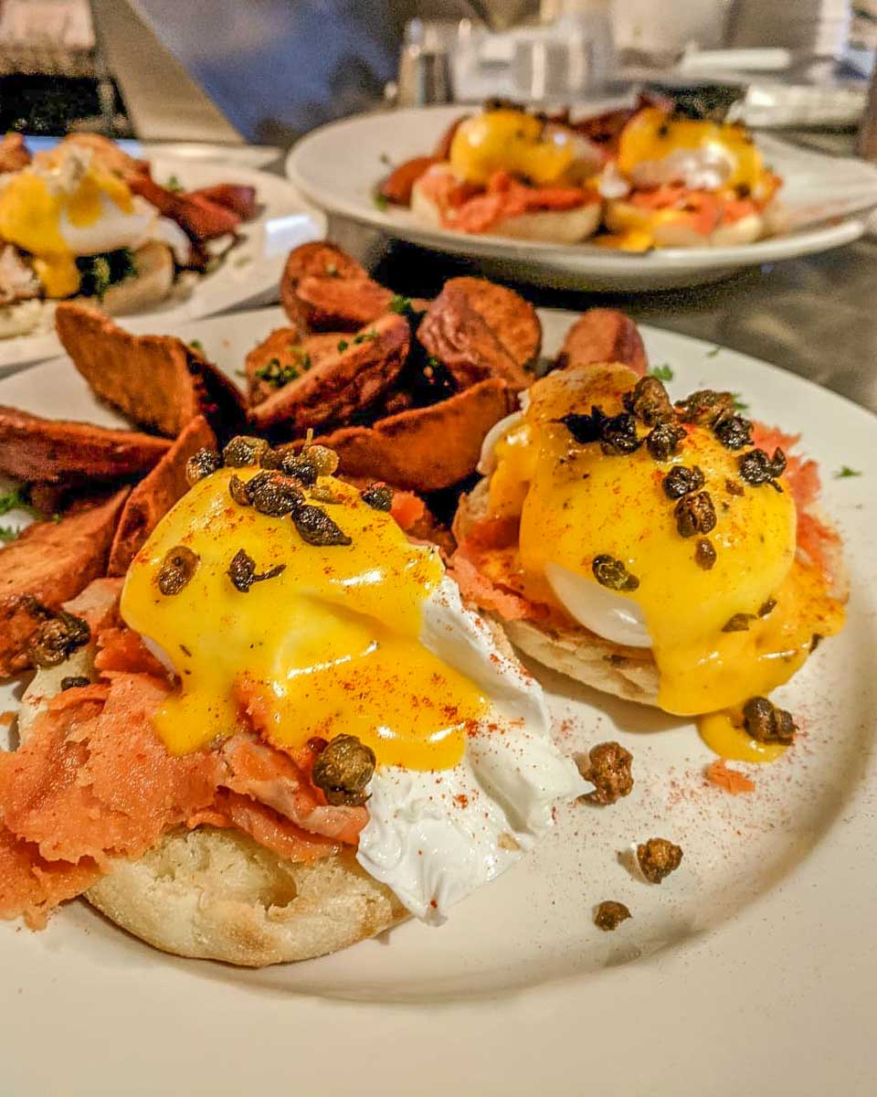 Eggs Benny at The Crabapple Café