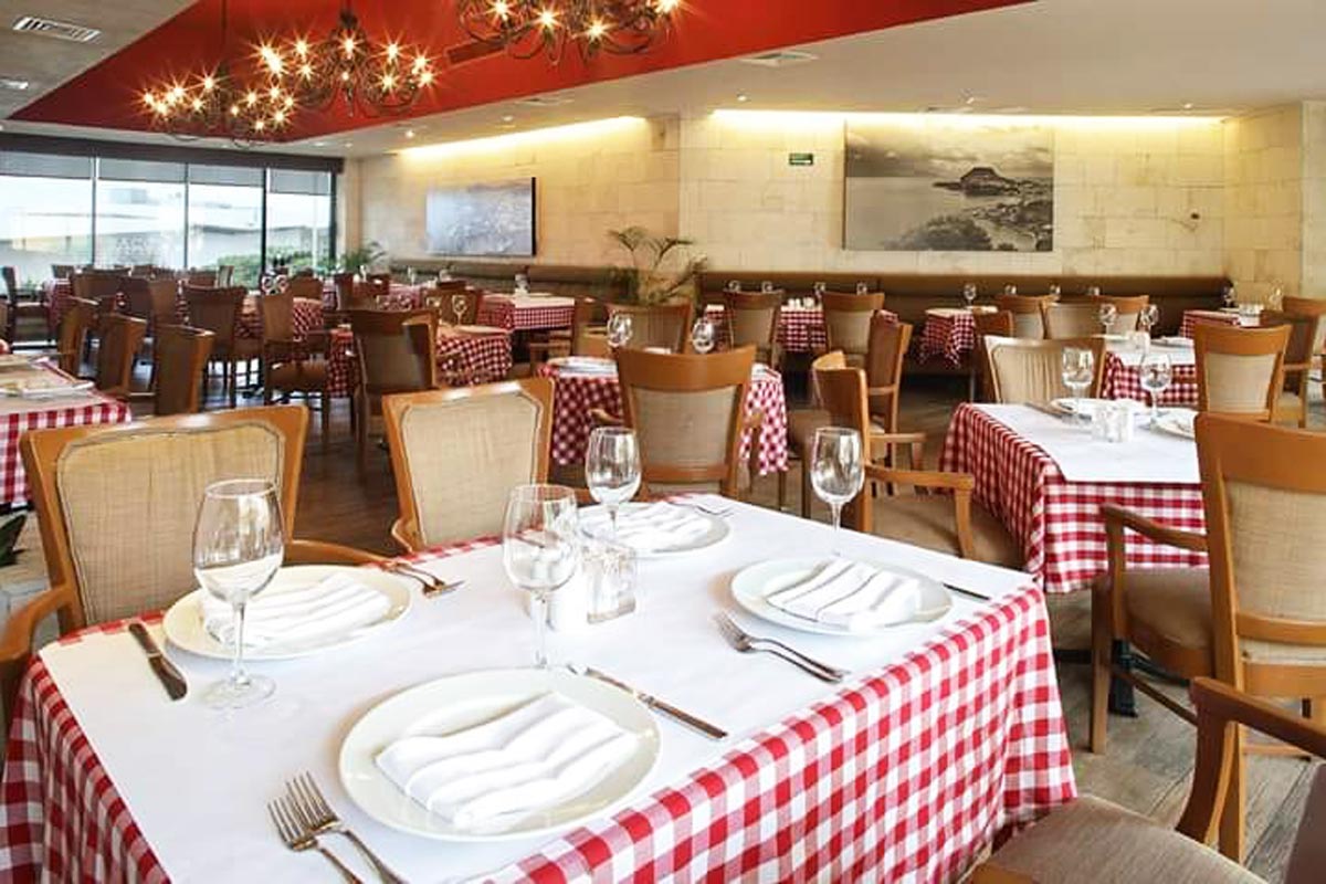 Dining area at Bacoli Tratoria in Cancun, Mexico