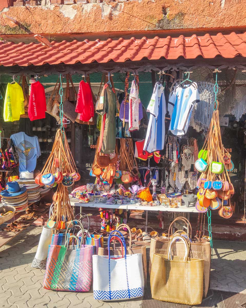 Market along Miguel Hidalgo Avenue