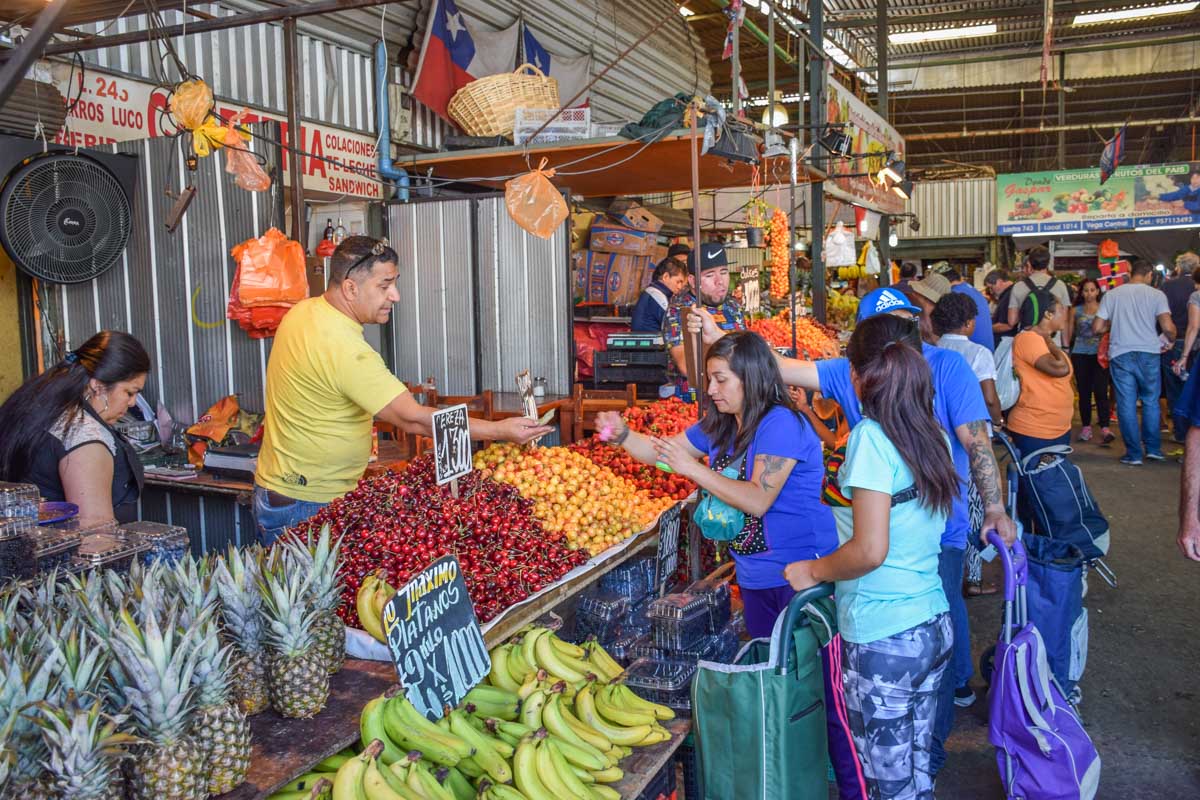 Visitng a market on a free walking tour around the city