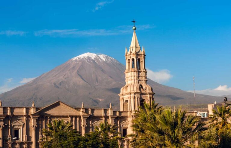 Arequipa with a view of the volcano