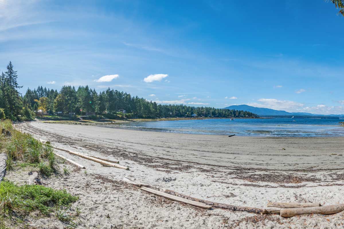 The beach at Gabriola Sands Provincial Park on Gabriola Island