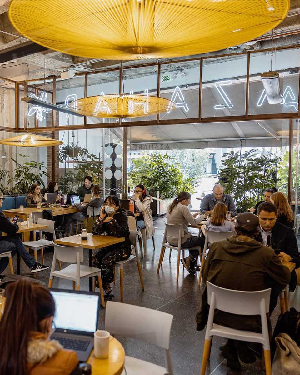 The inseide of Azahar Cafe 93 Bogota