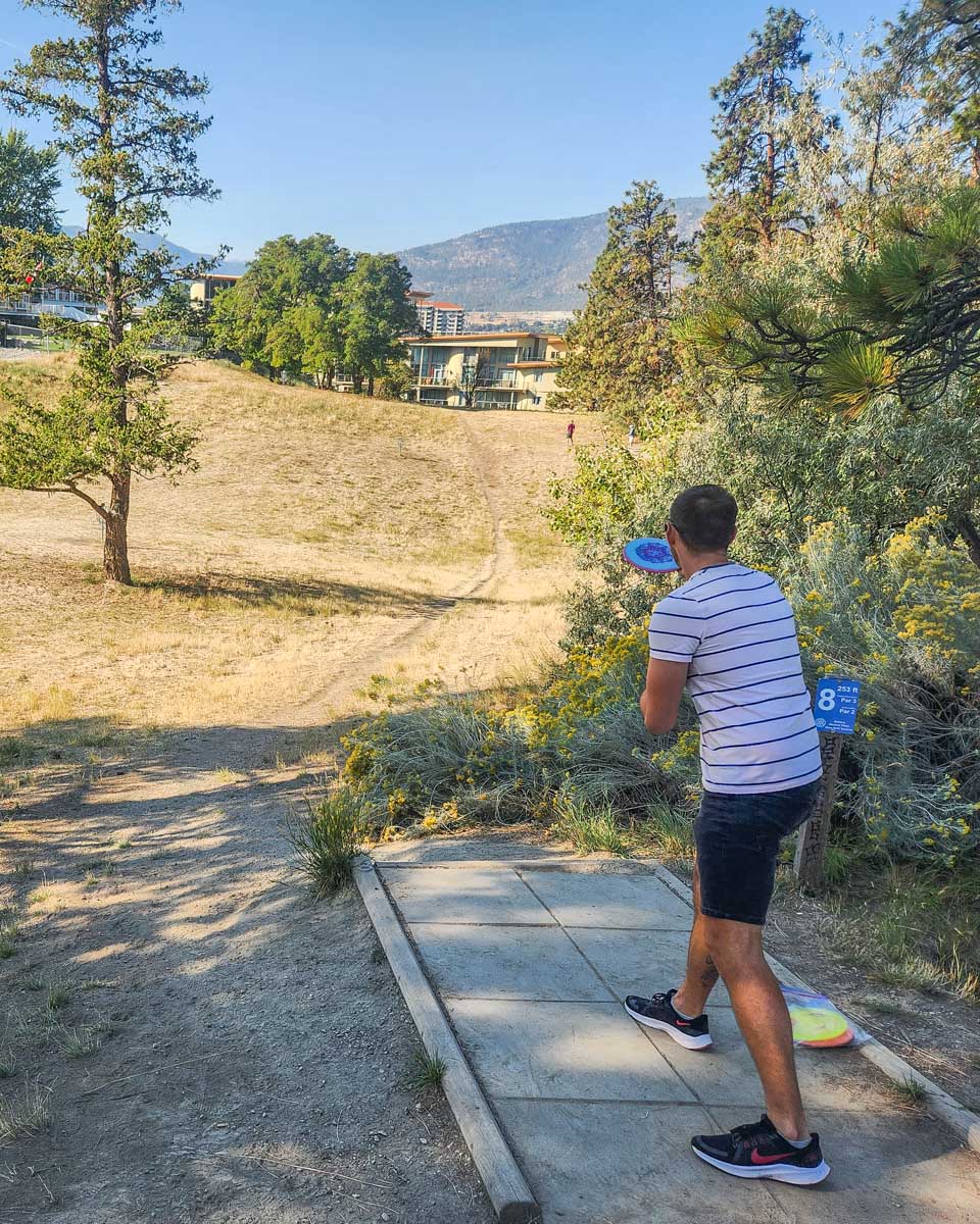 Daniel plays disc golf in Penticton, Canada