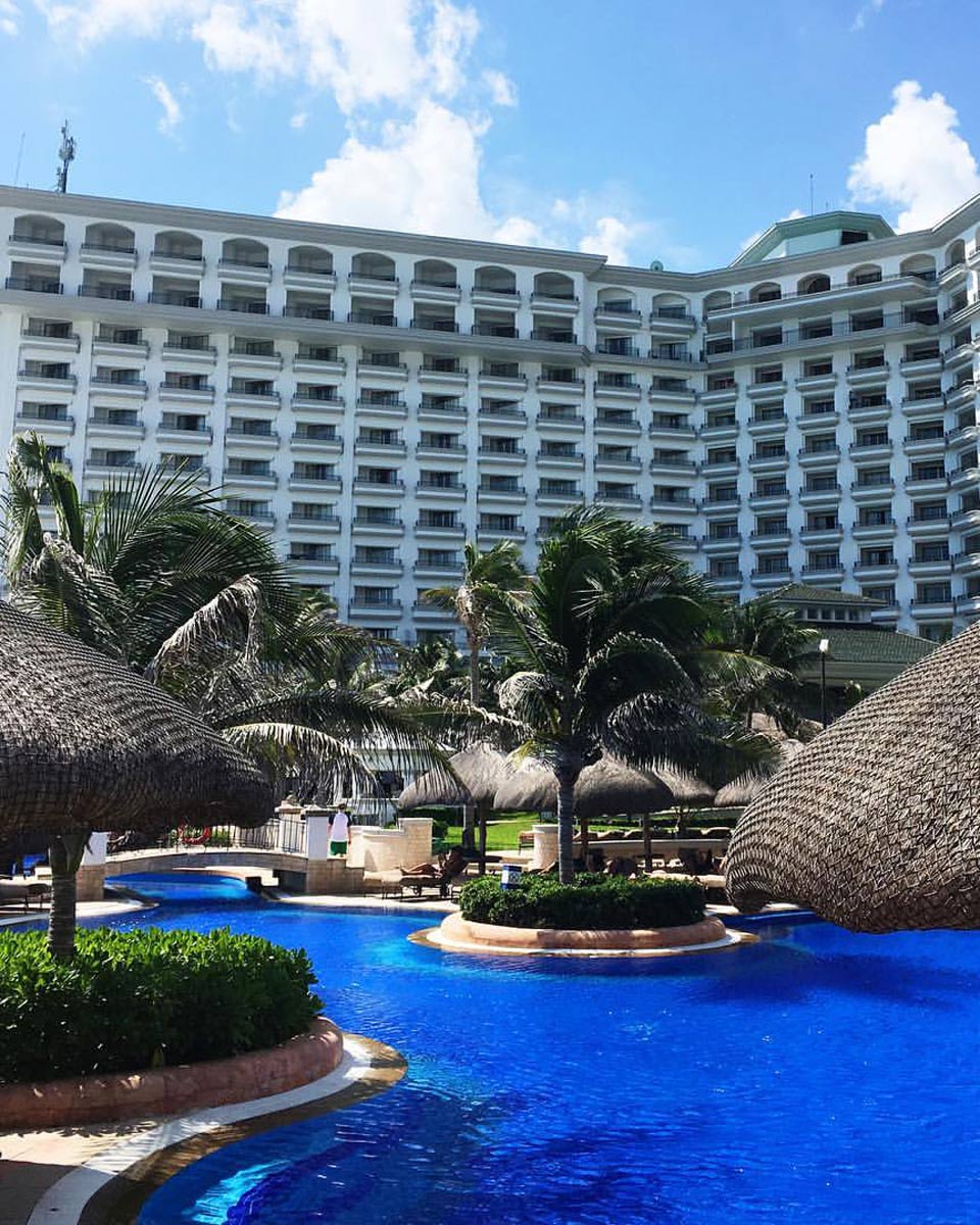 Swimming Pool at JW Marriott Cancun Resort Spa, Mexico