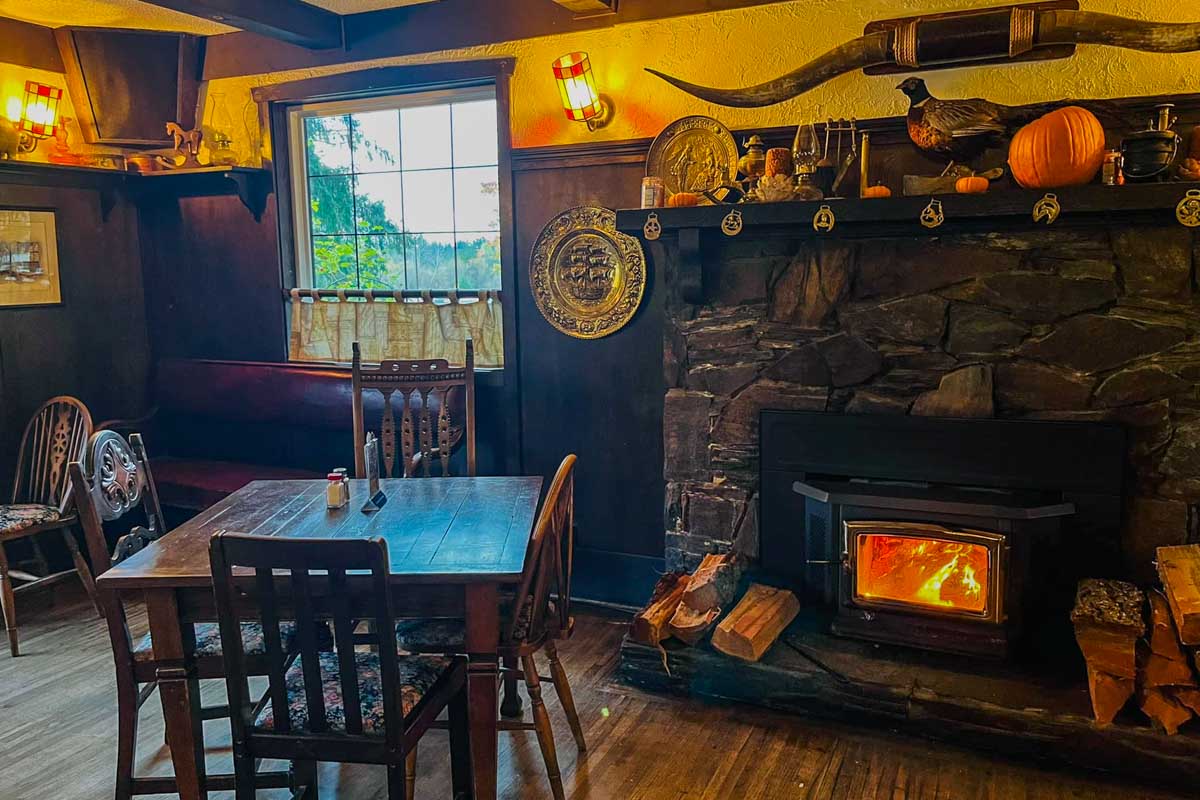 Rocking Horse Pub Parksville