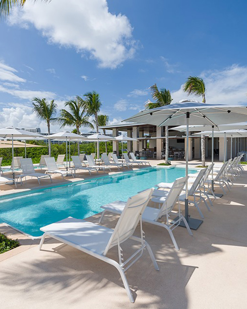 Swimming Pool at Renaissance Cancun Resort & Marina
