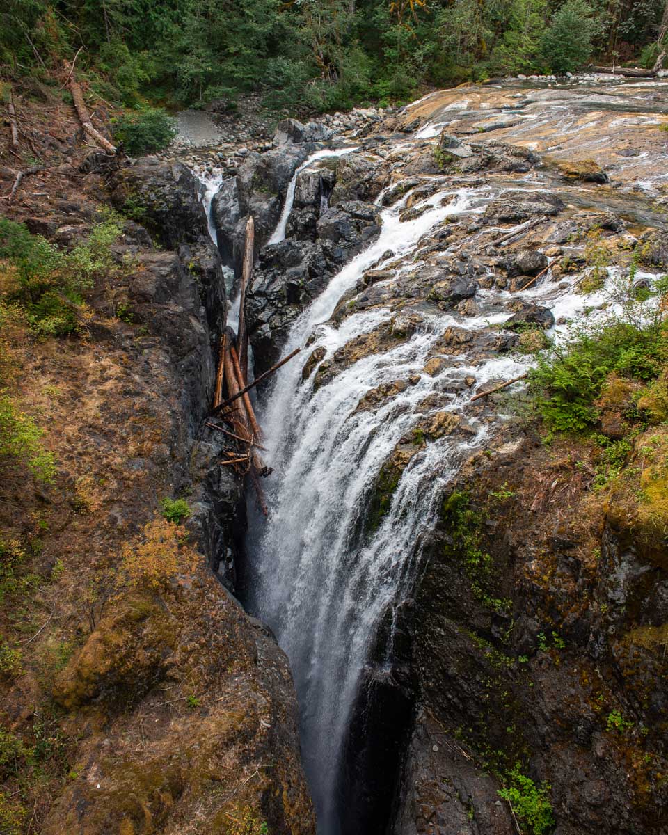 The waterfall at Englishman River Falls Provincial Park