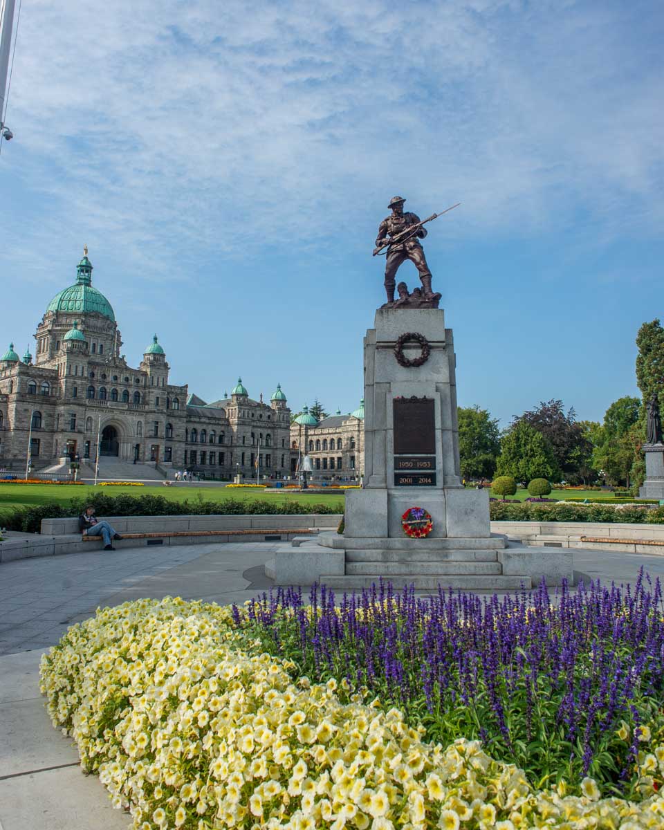 The-parliamentary-building-in-Victoria-BC-1