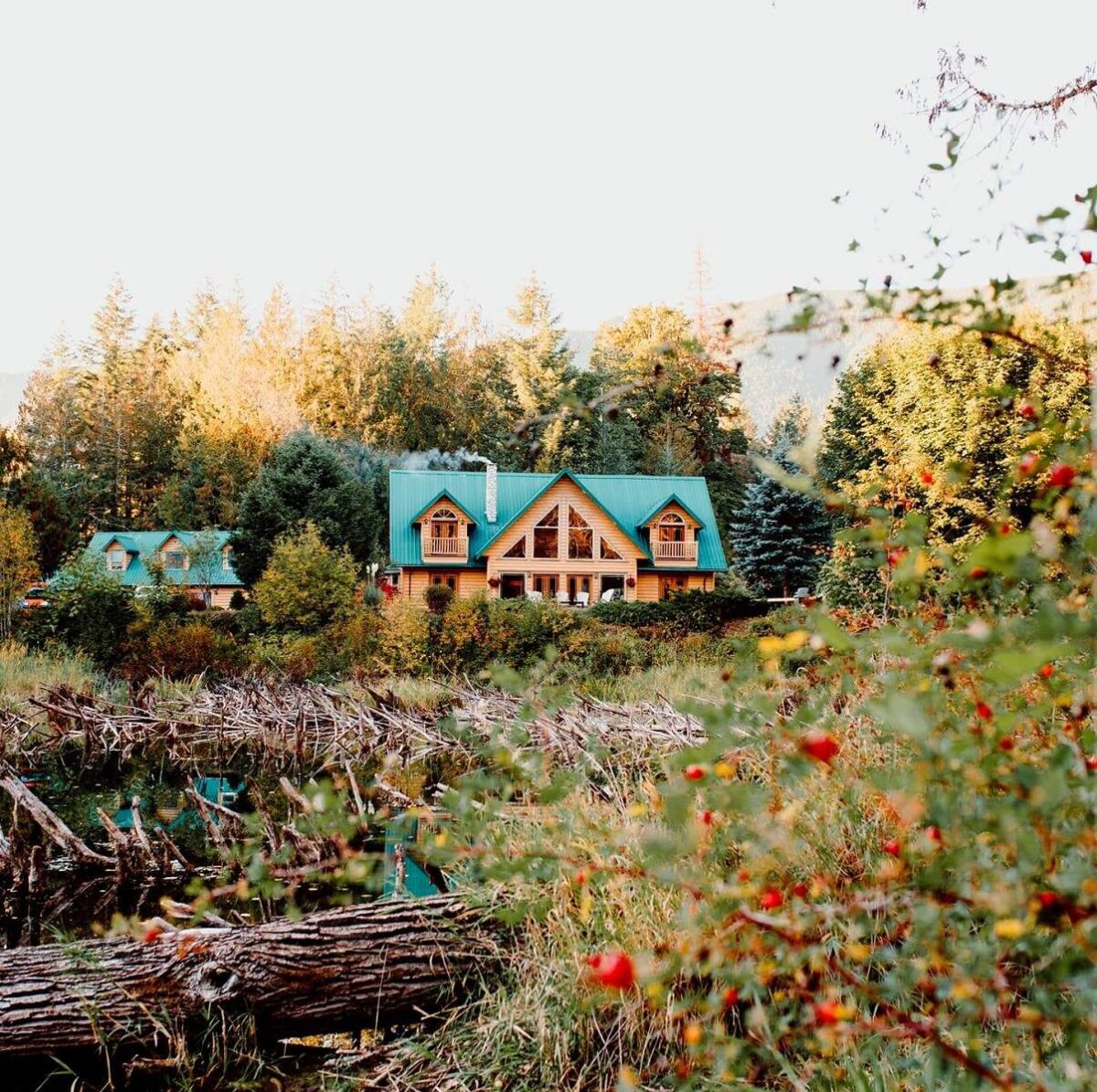 view of Cowican River Lodge outside in the fall