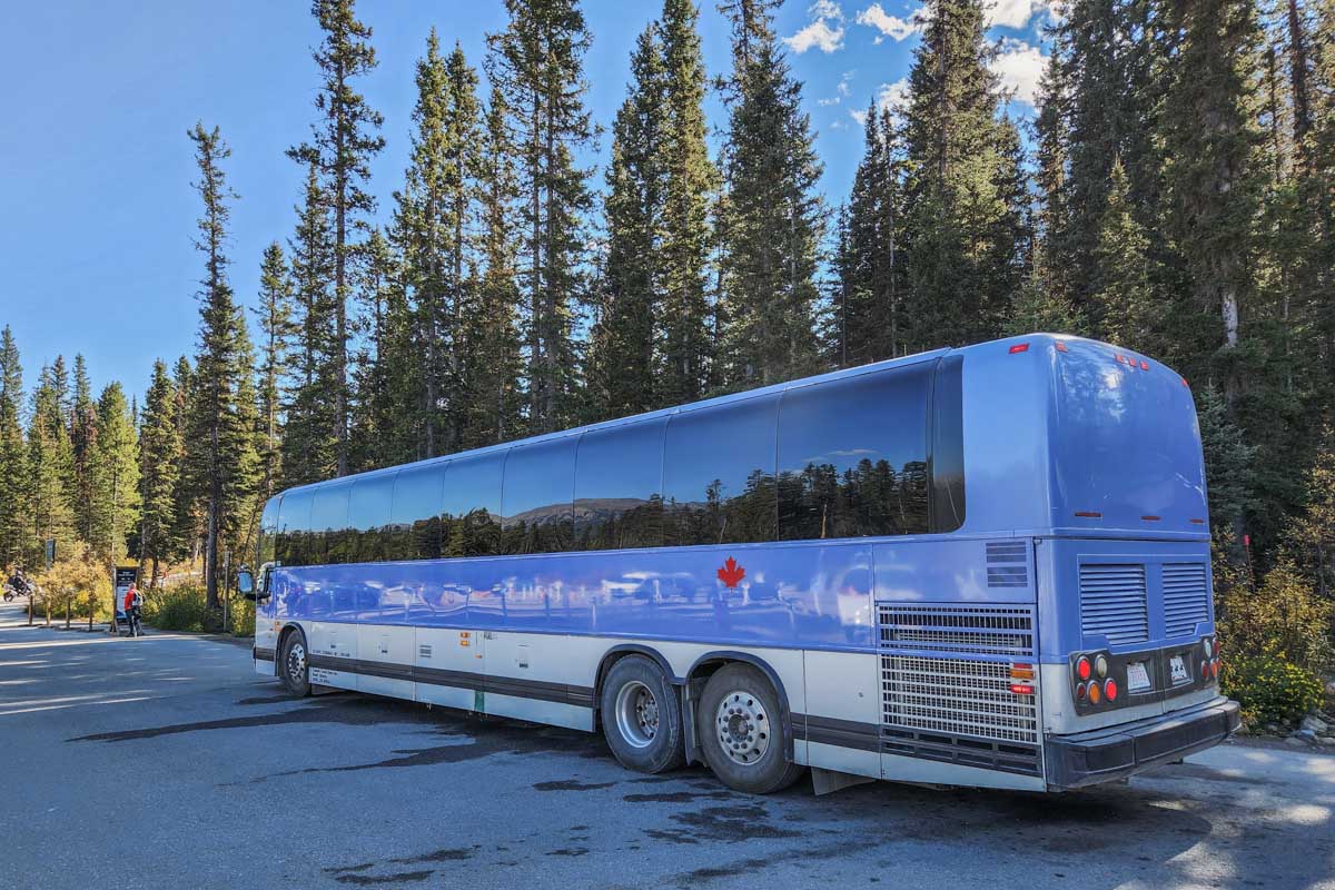 Parks Canada bus the Lake Connector