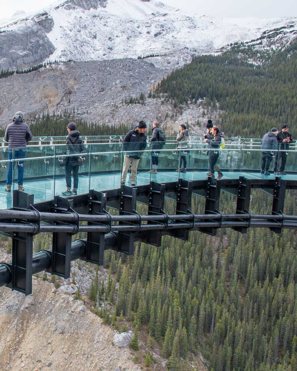 Jasper Skywalk along the Icefields Parkway