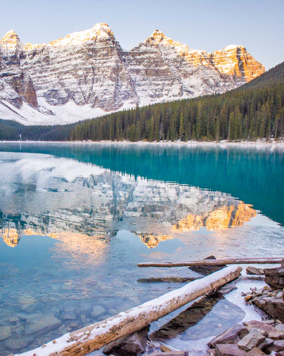 Moraine Lake at sunrise in fall