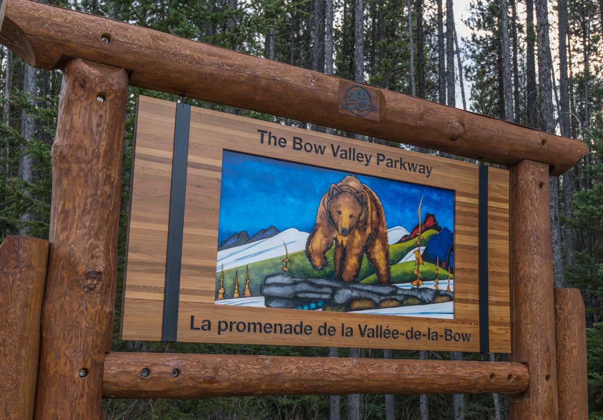 Sign at the entrance of the Bow Valley Parkway